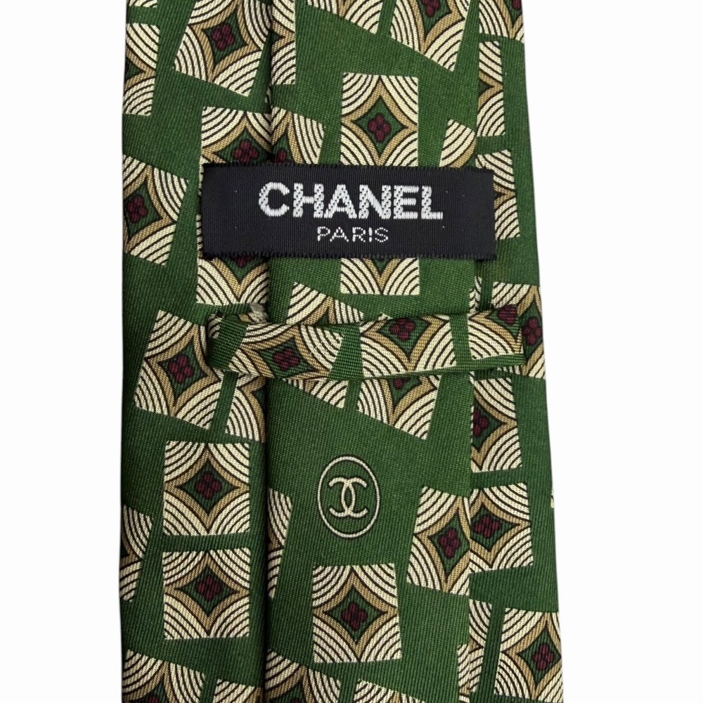 Chanel Paris Mens Tie Geometric Diamonds Green/Beige Silk 3 3/8" (W) x 59.5" (L)